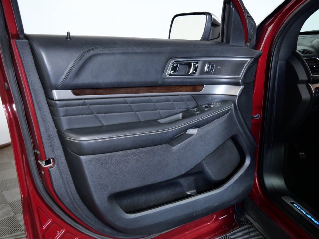 Used 2016 Ford Explorer Platinum AWD/4WD image 16