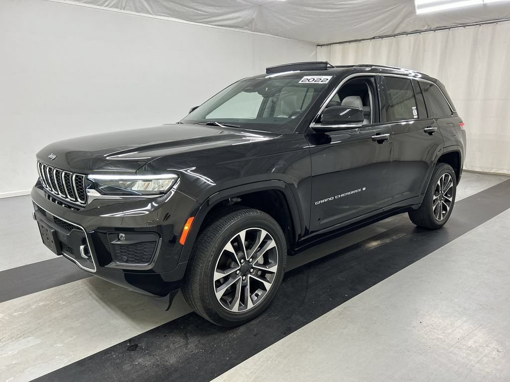 Used 2022 Jeep Grand Cherokee Overland AWD/4WD image 5