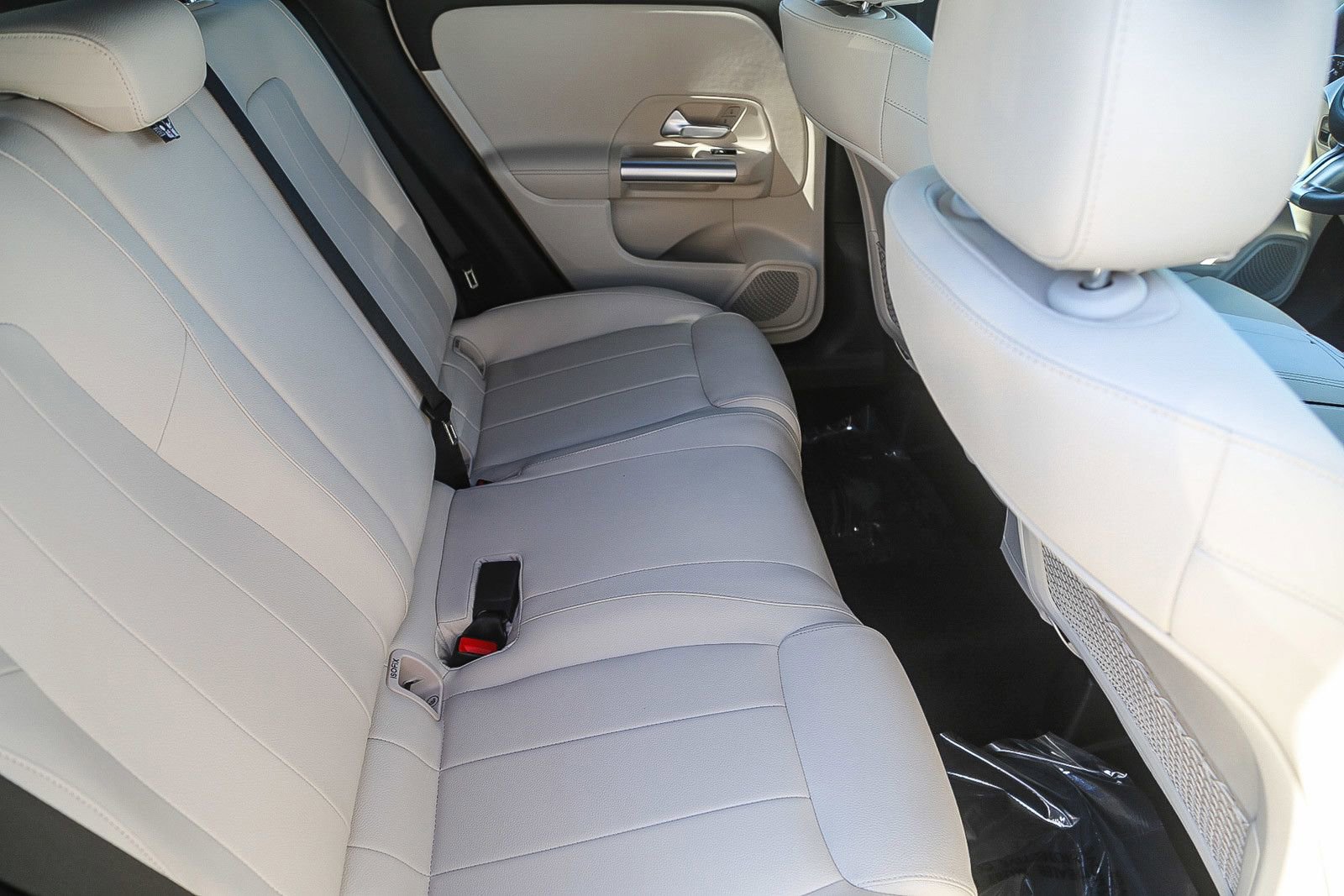 Certified 2025 Mercedes-Benz GLA 250 4MATIC image 16