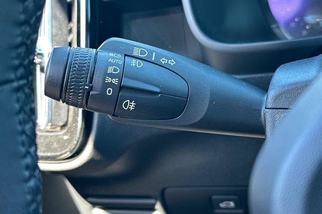 Certified 2023 Volvo XC40 Recharge Ultimate w/ Protection Package Premier AWD/4WD image 30