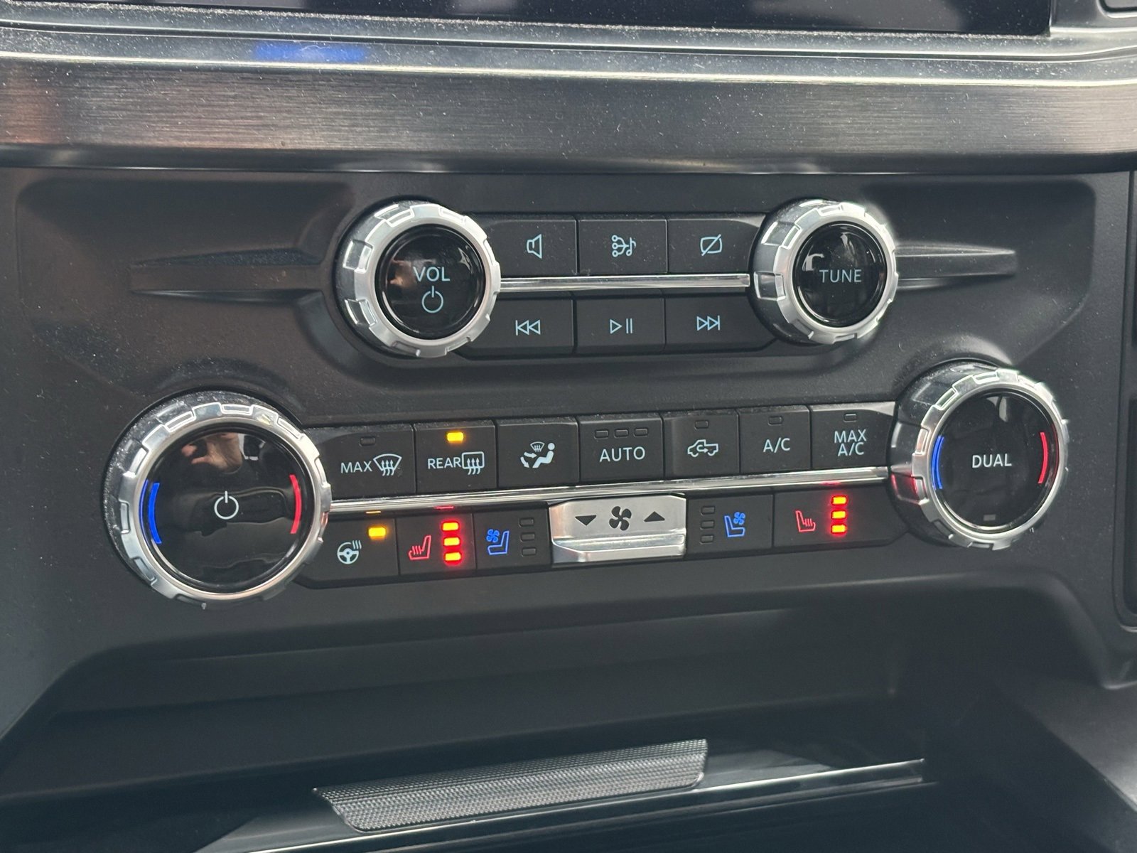 Used 2024 Ford F250 Lariat image 6