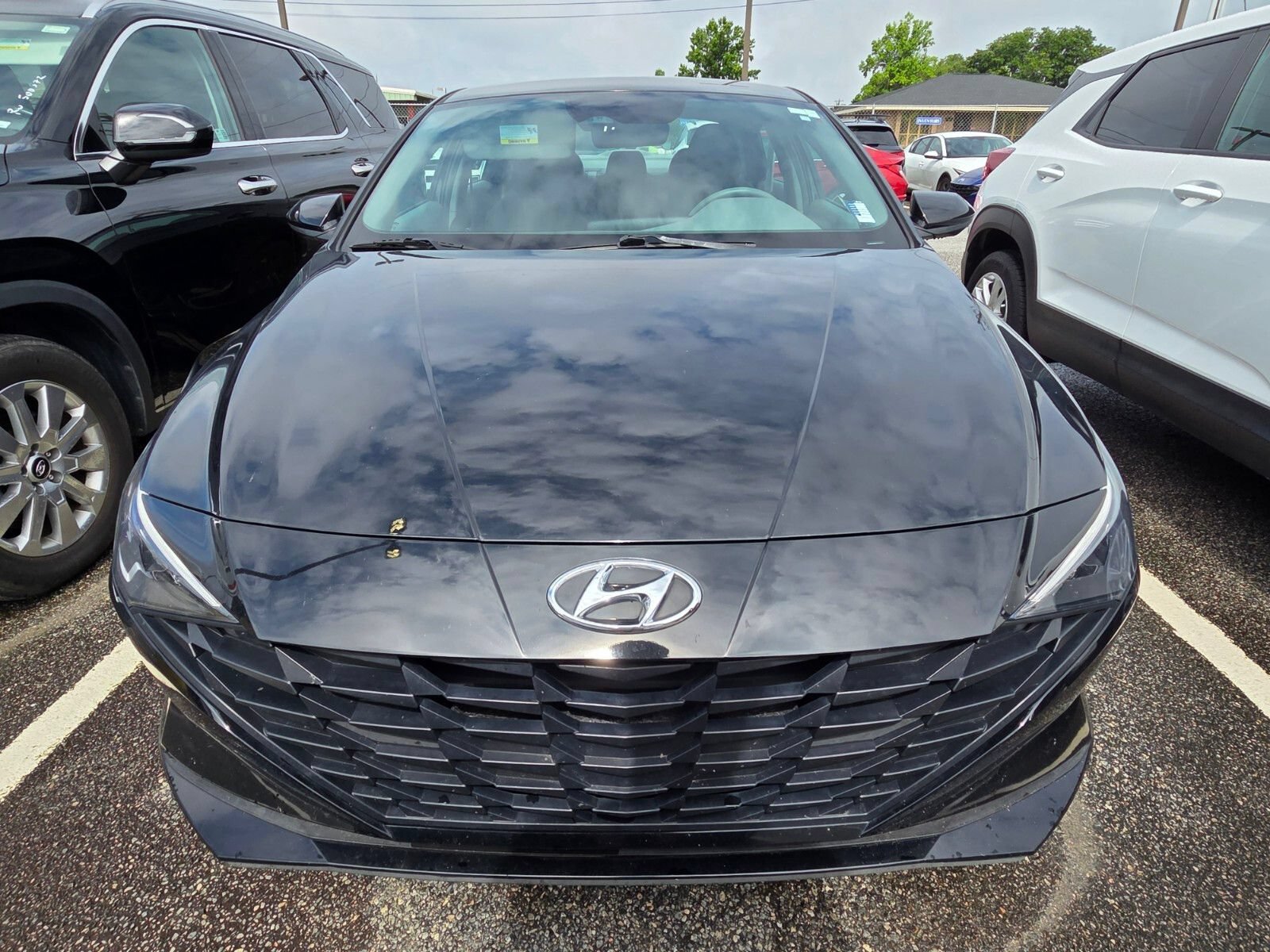 Used 2023 Hyundai Elantra SEL FWD image 2