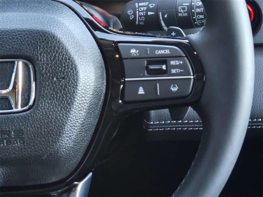 New 2025 Honda Pilot Touring image 16