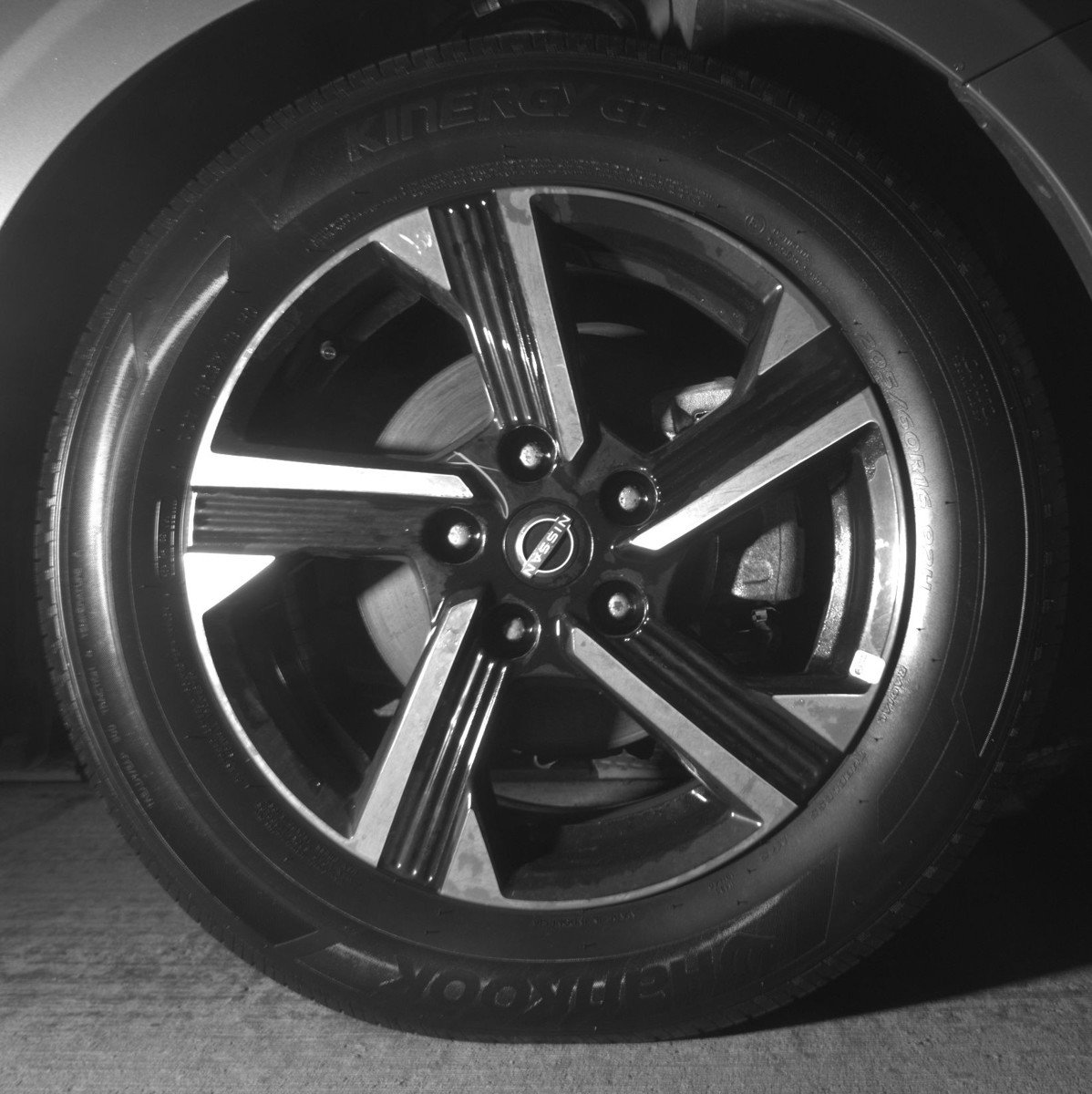 Used 2025 Nissan Sentra SV image 13