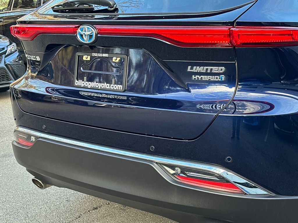 Certified 2022 Toyota Venza Limited image 5