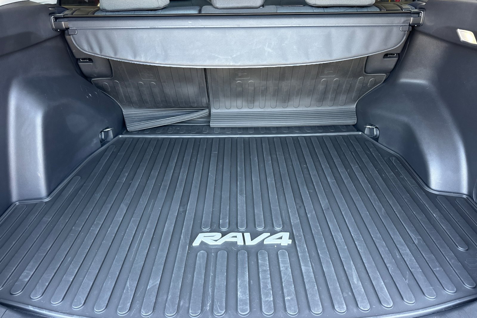 Certified 2025 Toyota RAV4 XLE w/ Convenience Package AWD/4WD image 15