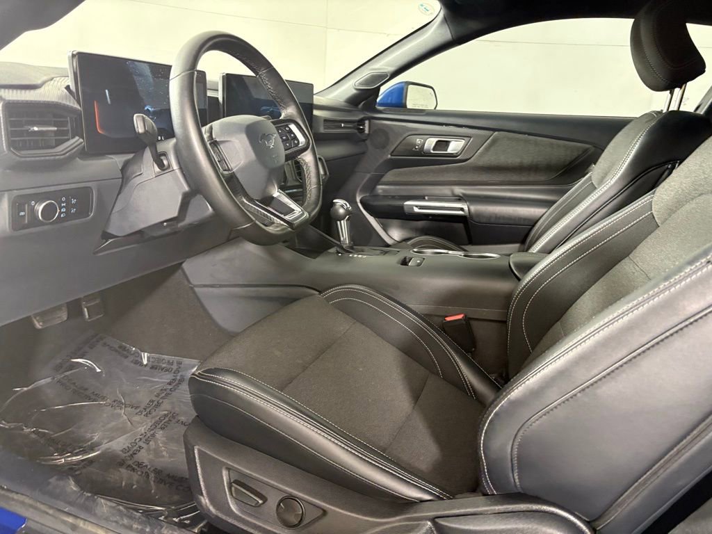 Used 2024 Ford Mustang Coupe image 22