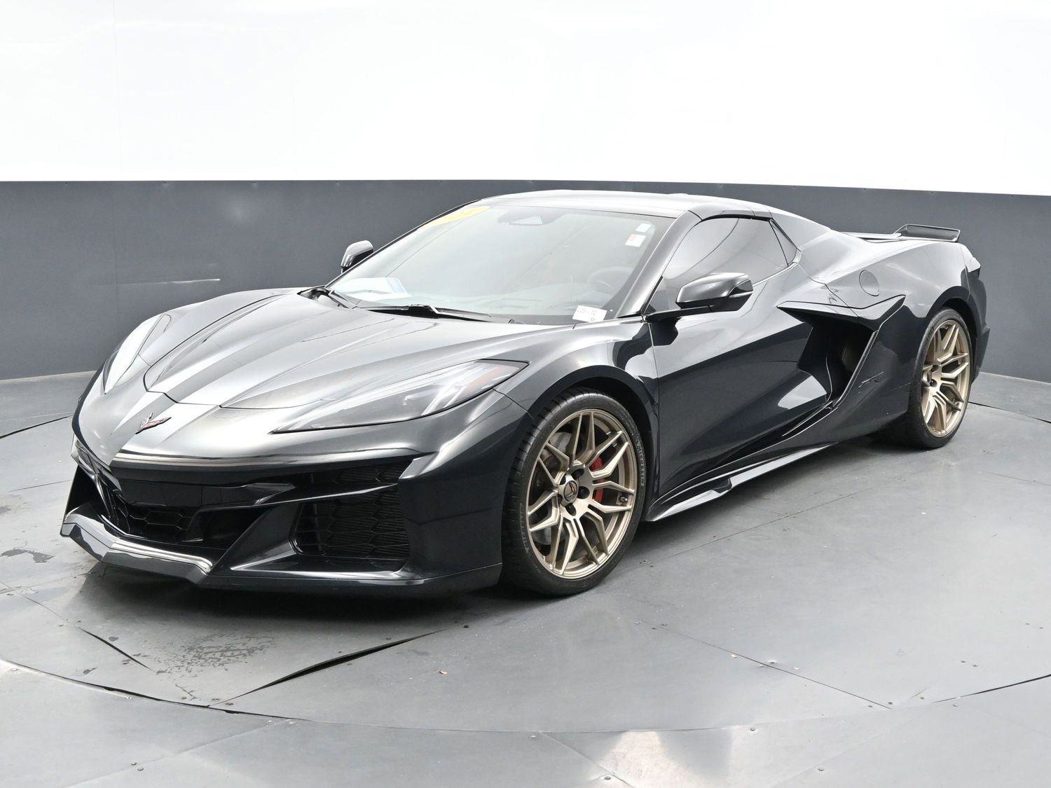 Used 2024 Chevrolet Corvette Z06 image 3