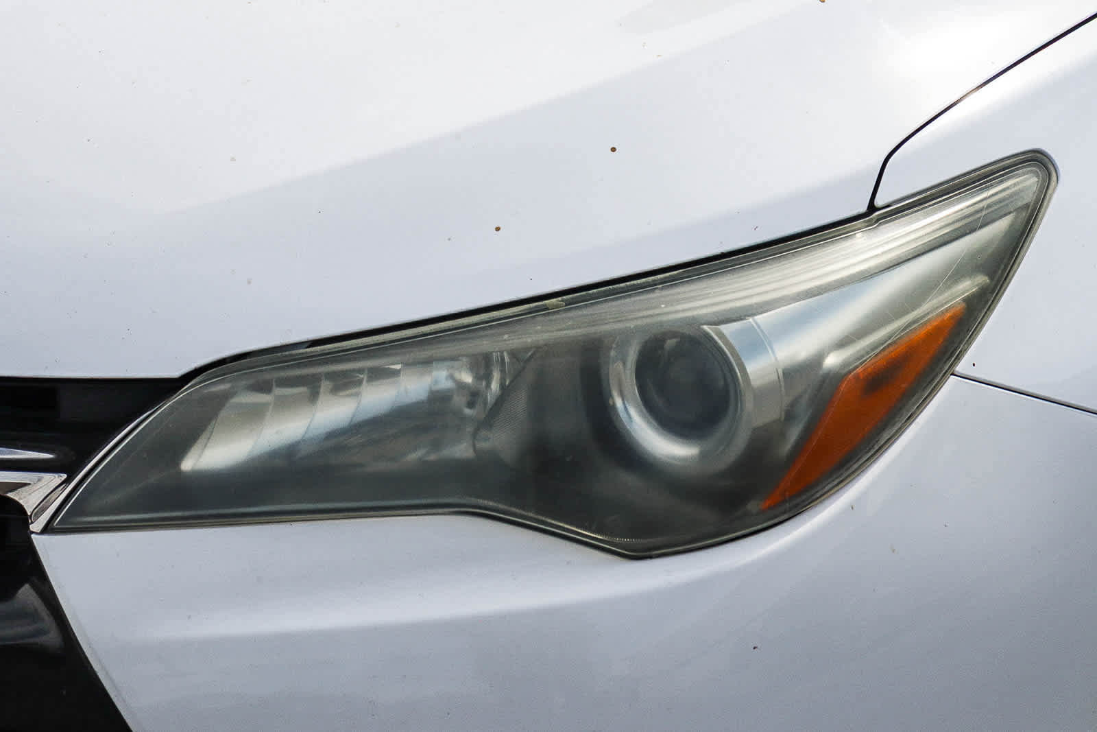 Used 2015 Toyota Camry SE image 2