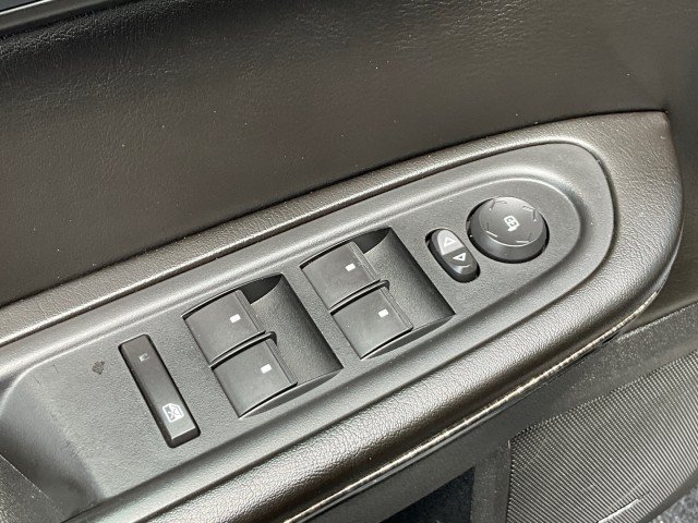 Used 2015 GMC Acadia SLT FWD image 27