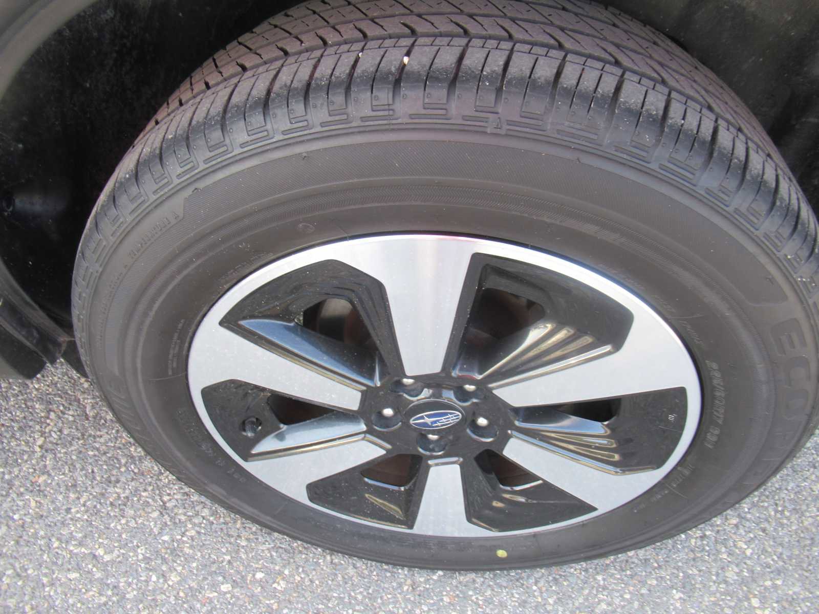 Used 2018 Subaru Forester 2.5i w/ Alloy Wheel Package image 9