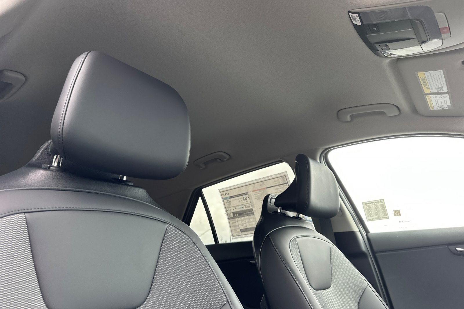 New 2026 Kia Niro EX FWD image 17