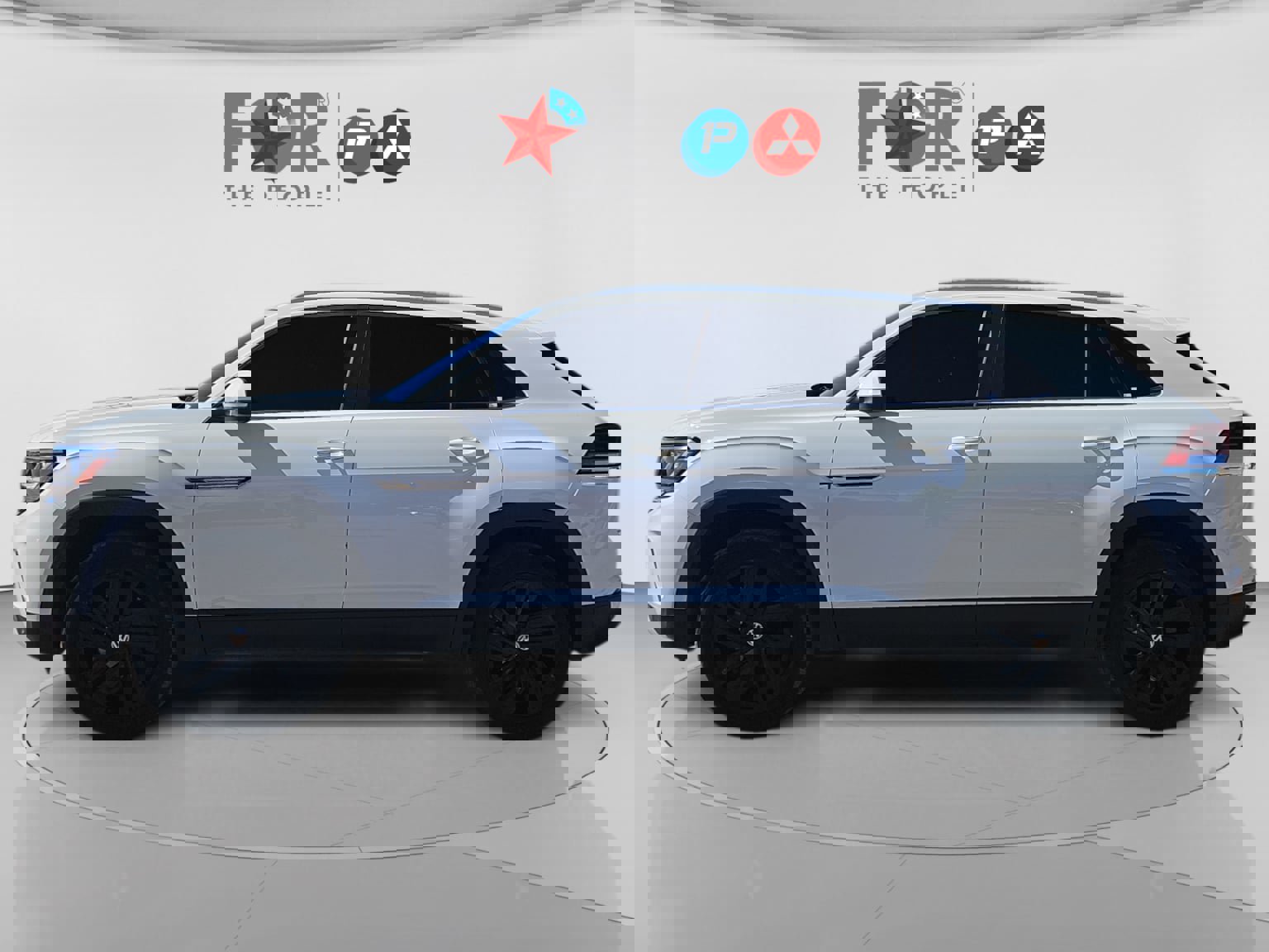 Used 2021 Volkswagen Atlas Cross Sport SE w/ Panoramic Sunroof Package image 2