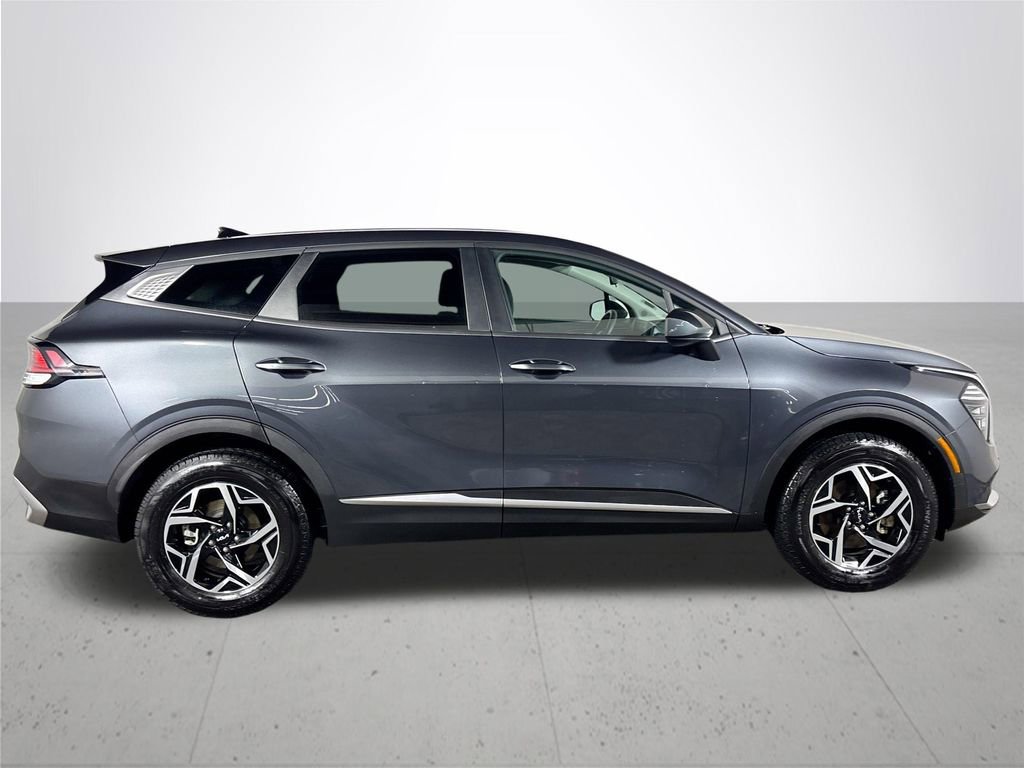 Used 2024 Kia Sportage LX image 5