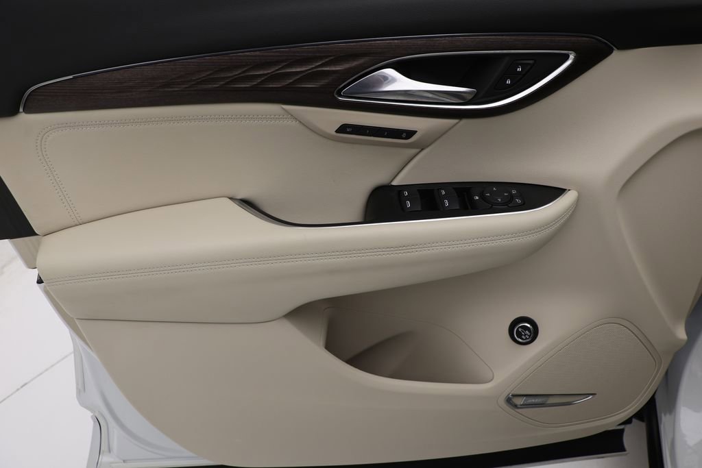 Used 2023 Buick Envision Avenir image 15