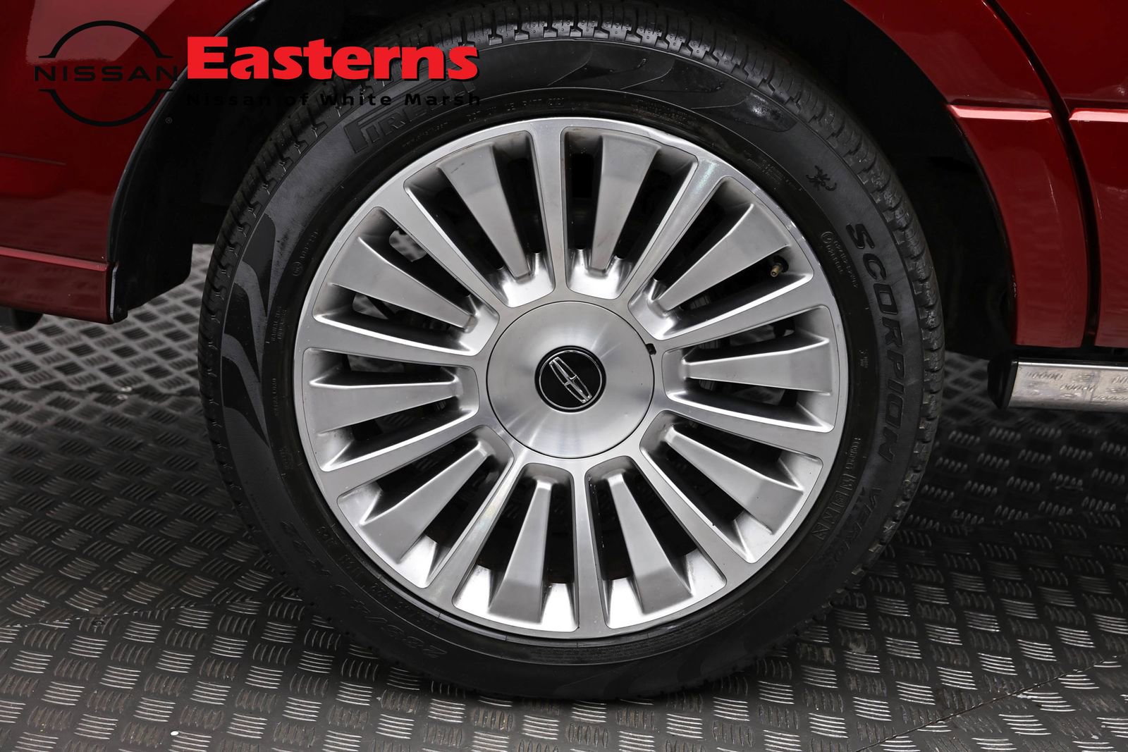 Used 2016 Lincoln Navigator Reserve AWD/4WD image 30