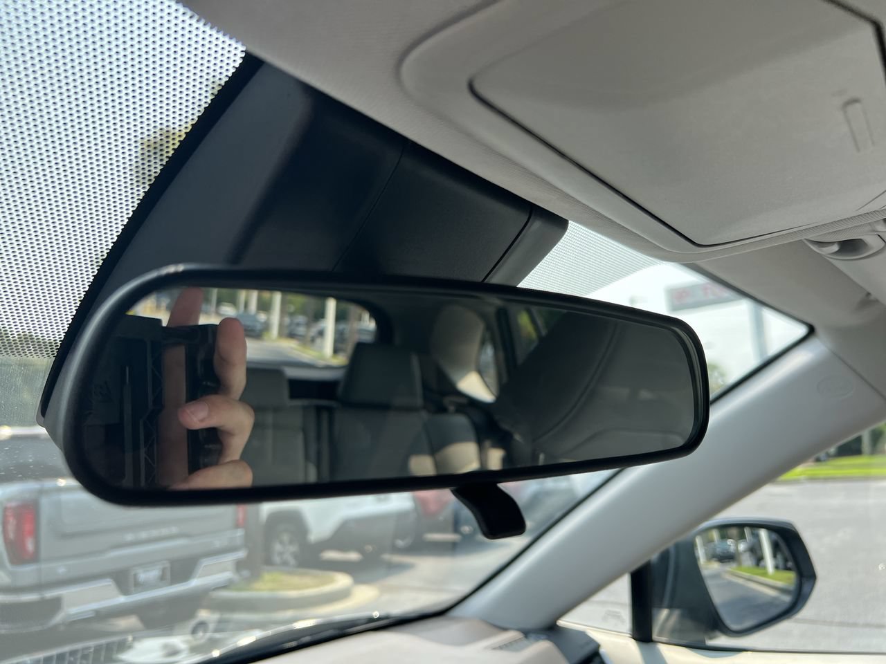 Used 2024 Toyota RAV4 XLE Premium FWD image 27