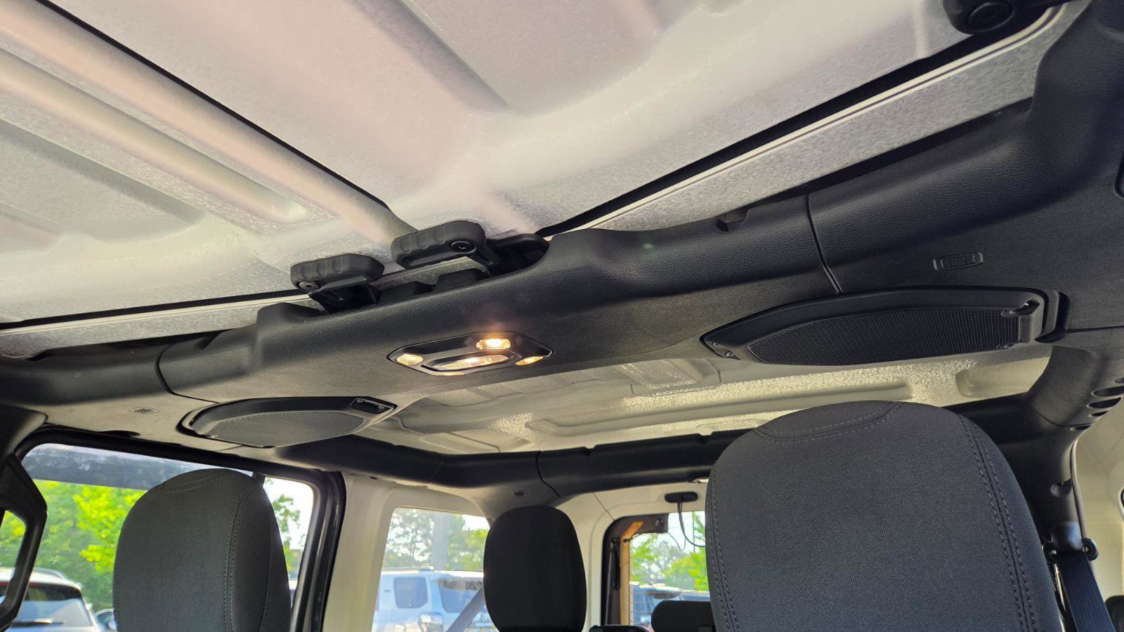 Used 2023 Jeep Wrangler Unlimited w/ Cold Weather Group image 46