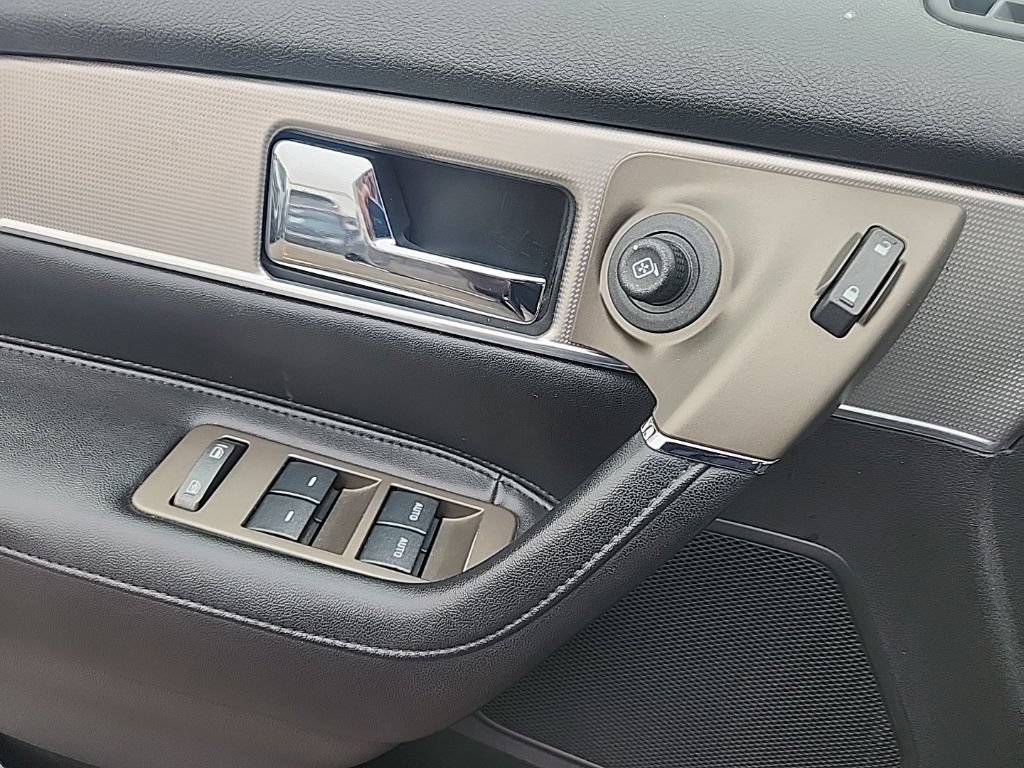 Used 2012 Lincoln MKX AWD image 25