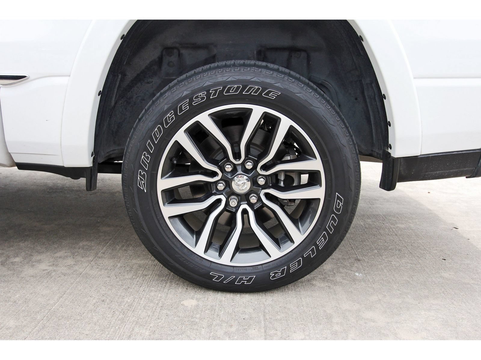 Used 2025 RAM 1500 Limited AWD/4WD image 31
