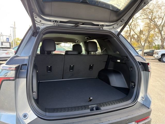New 2026 Chevrolet Equinox ACTIV w/ Convenience Package III FWD image 12