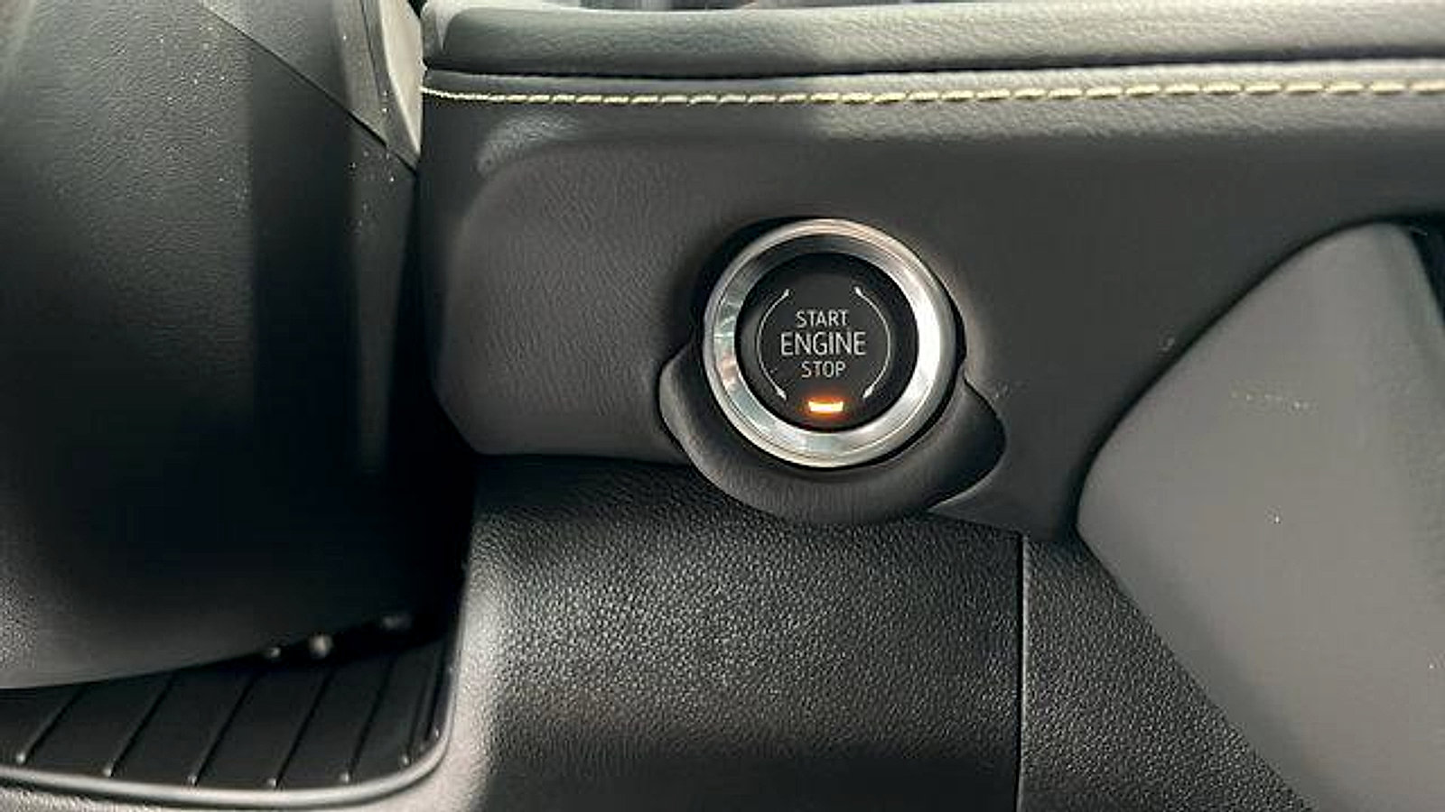 New 2025 Chevrolet Suburban Premier w/ Sun And Tow Package image 24