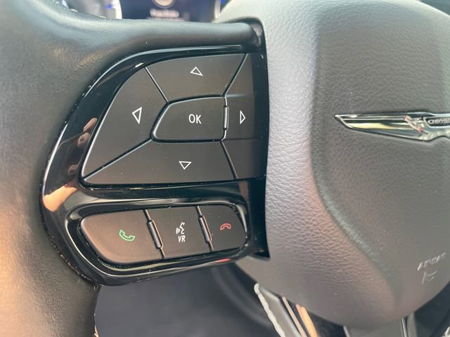 Used 2020 Chrysler Pacifica Touring-L Plus image 20