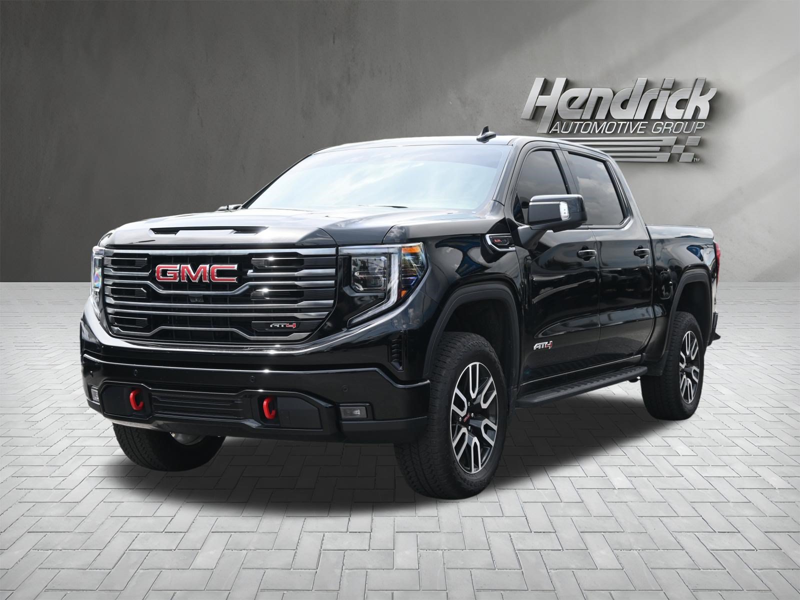 Used 2025 GMC Sierra 1500 AT4 w/ AT4 Premium Package AWD/4WD image 5