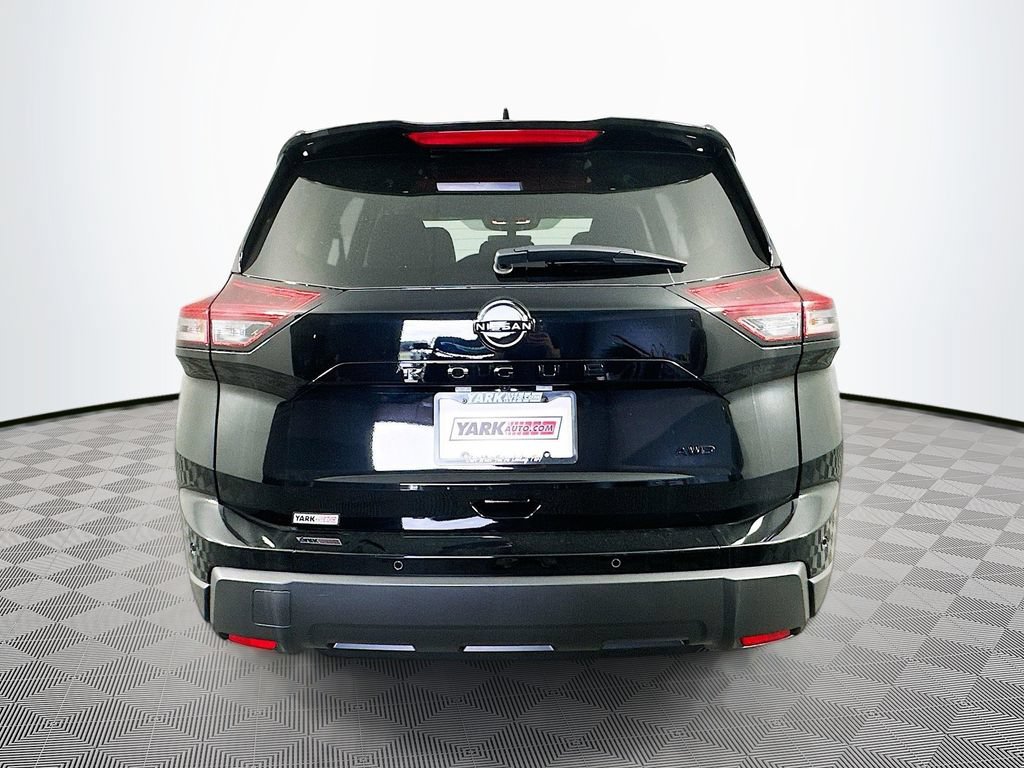 New 2026 Nissan Rogue Dark Armor AWD/4WD image 9