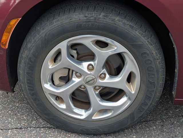 Used 2021 Chrysler Pacifica Limited w/ Premium & Safety Sphere Group image 7