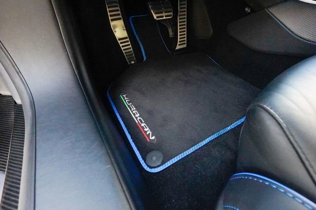 Used 2020 Lamborghini Huracan EVO image 64