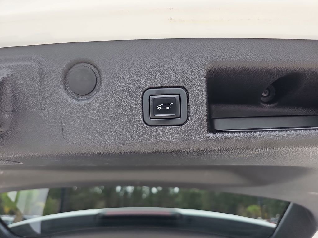 Used 2022 Chevrolet Equinox LT image 18