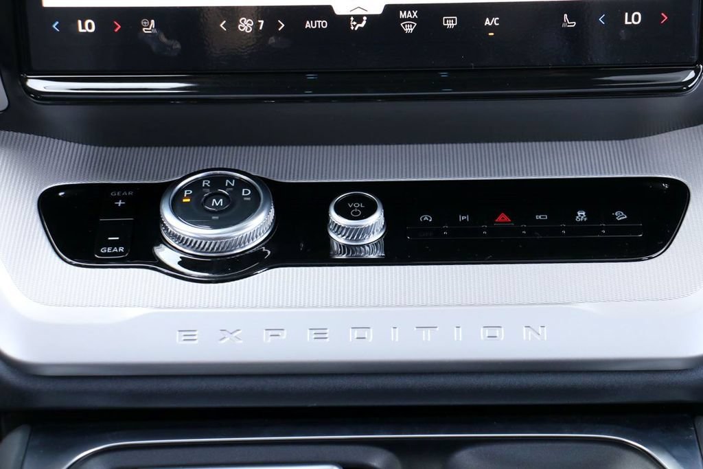 New 2025 Ford Expedition Active AWD/4WD image 29