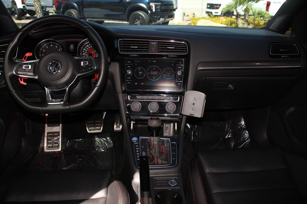 Used 2020 Volkswagen GTI SE FWD image 17