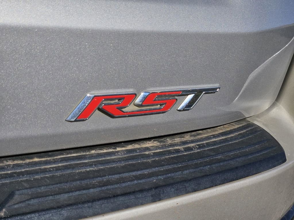 Used 2023 Chevrolet Suburban RST w/ Sport Performance Package image 36