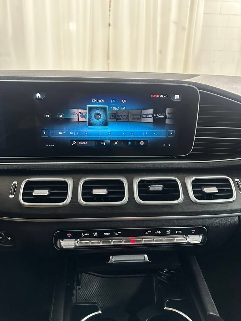 Used 2022 Mercedes-Benz GLE 350 4MATIC w/ AMG Line Exterior image 19