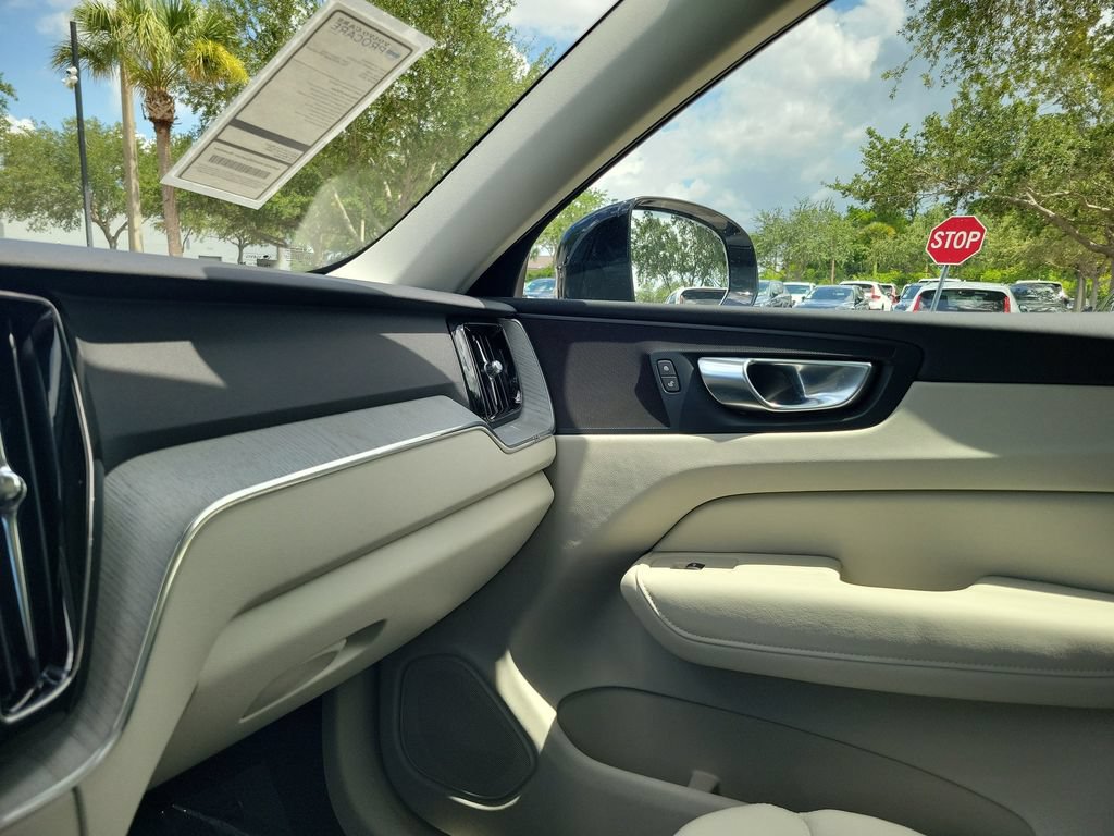 Used 2025 Volvo XC60 T8 Plus w/ Protection Package Premier AWD/4WD image 29