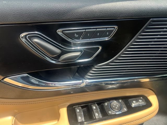 Used 2022 Lincoln Corsair Reserve w/ Elements Package FWD image 15