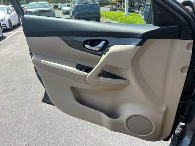 Used 2014 Nissan Rogue SL w/ SL Premium Package image 26