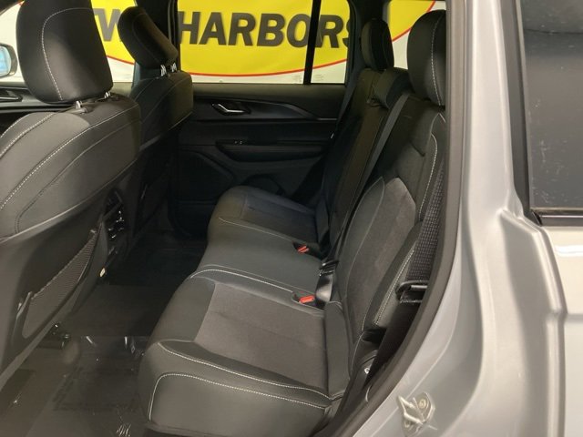 Used 2025 Jeep Grand Cherokee Laredo X w/ Luxury Tech Group I image 10