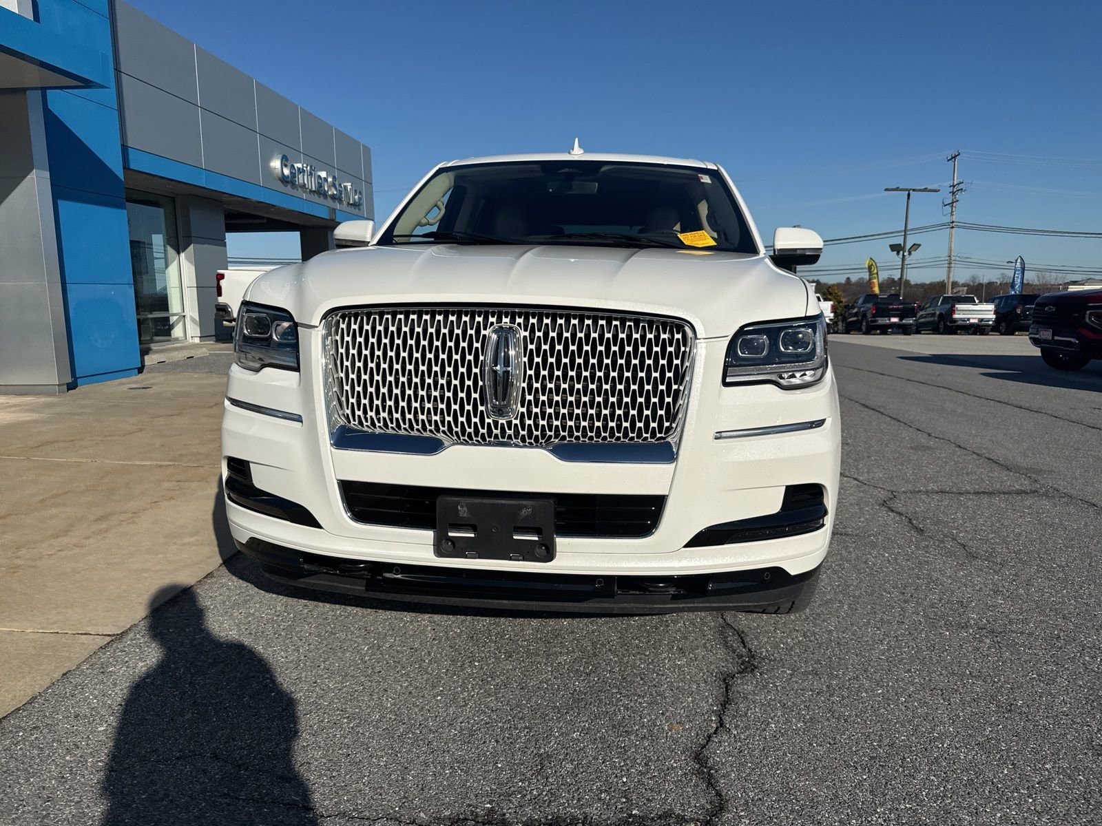 Used 2022 Lincoln Navigator Reserve image 2