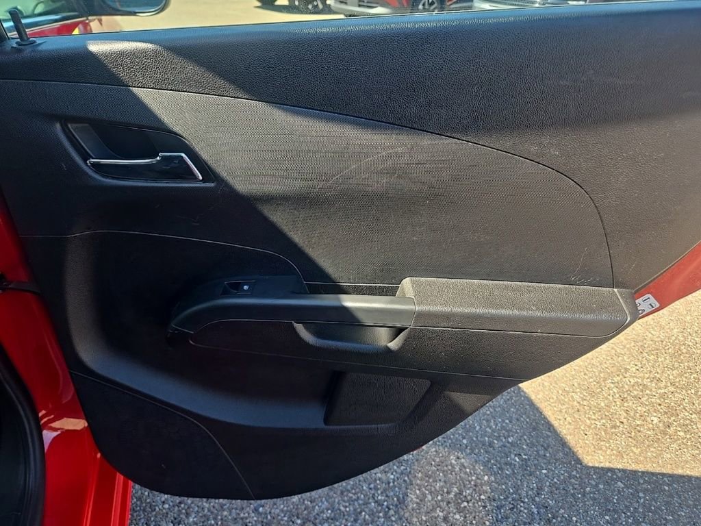 Used 2015 Chevrolet Sonic LT FWD image 20
