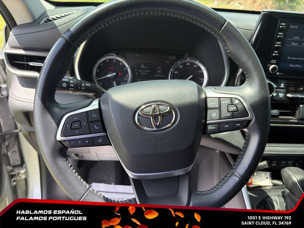 Used 2022 Toyota Highlander XLE FWD image 19