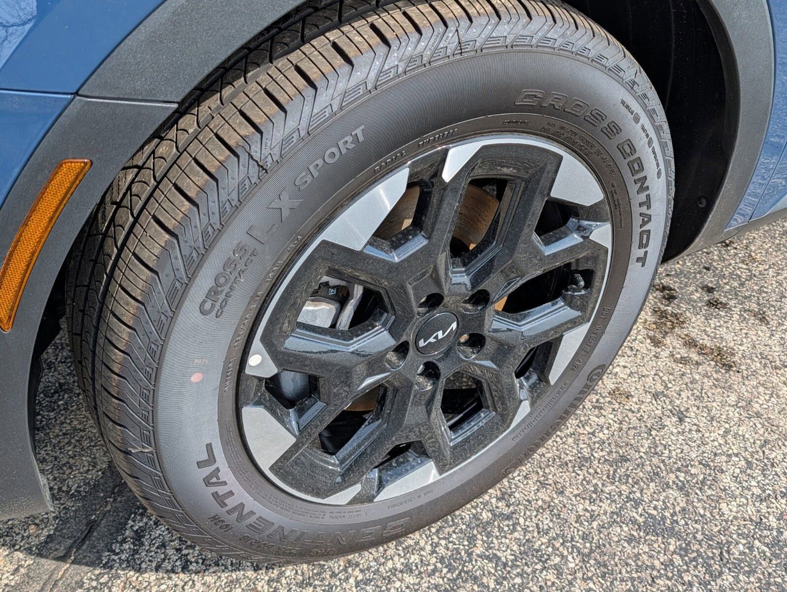 Used 2025 Kia Sorento S w/ Panoramic Sunroof Package image 18