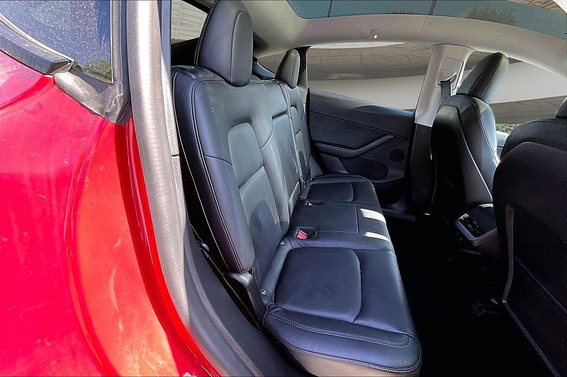 Used 2020 Tesla Model Y Long Range image 24