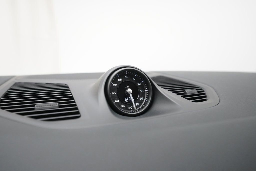 Certified 2026 Porsche Cayenne Coupe image 22