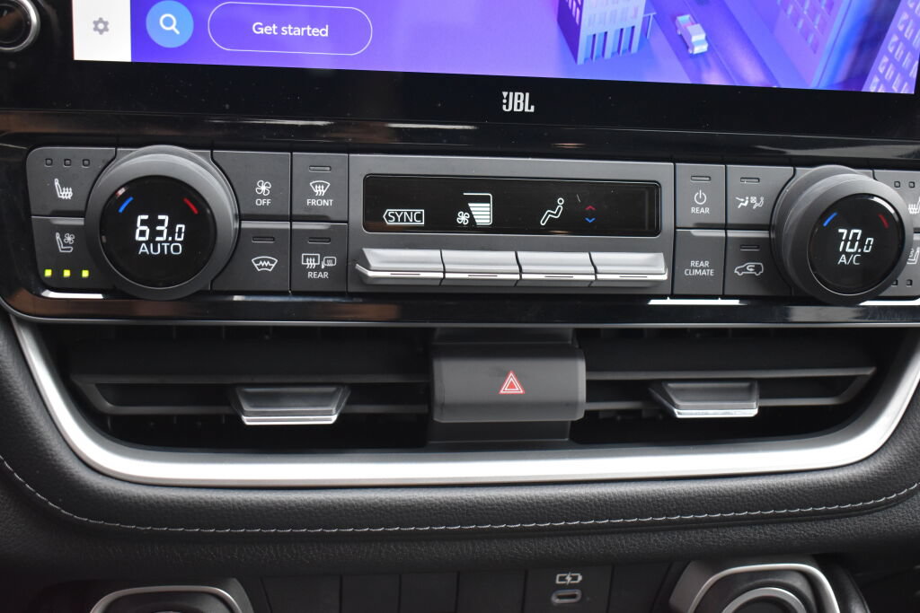 Certified 2024 Toyota Grand Highlander AWD image 12