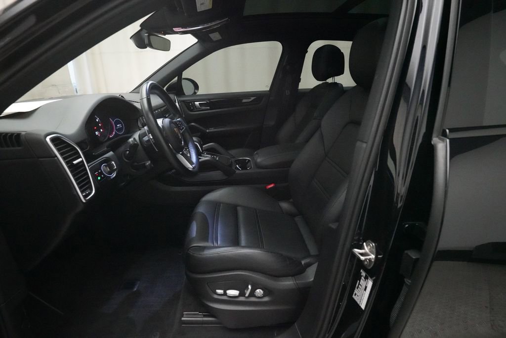 Certified 2021 Porsche Cayenne AWD/4WD image 14