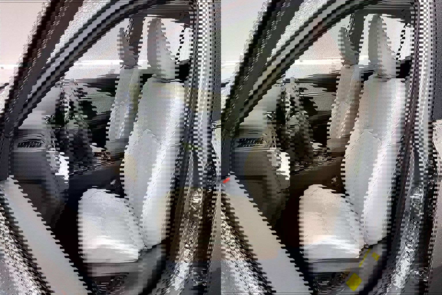 Used 2025 Toyota Camry XLE image 17