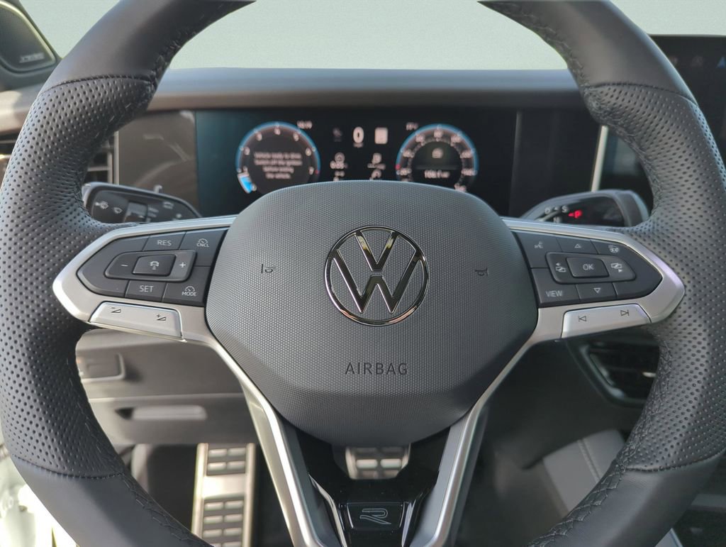Used 2026 Volkswagen Tiguan SEL R-Line image 37